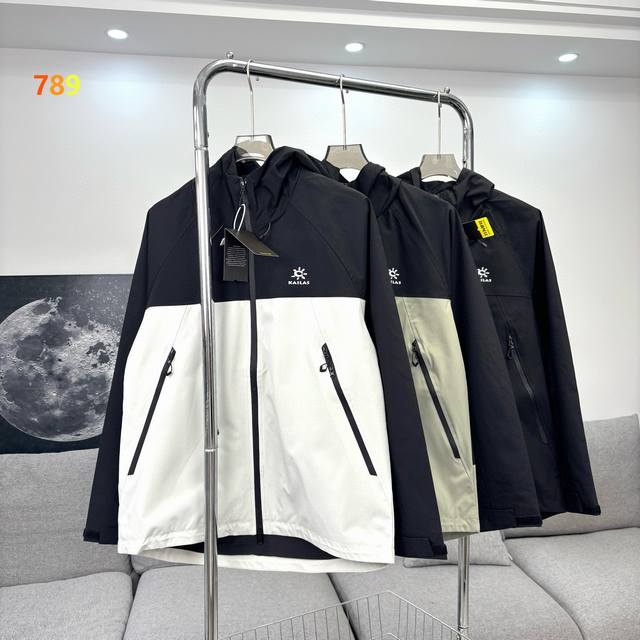 p200 凯乐石Kailas美式山系户外登山服外套夹克 高品质三防冲锋衣，真正的户外探险家，绝不会错过凯乐石Kailas这款软壳登山服。它以美式山系风格为灵感，
