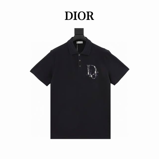 本地自取180 dior/迪奥 刺绣Logo短袖Polo衫 选用棉质珠地网眼布打造，定制材质260G长绒棉，衣领为双系统提花定织扁机制成，有弹性，不变形，衣服全