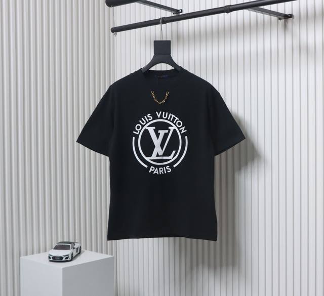 p200 Louis Vuitton/路易威登 25Ss 字母印花链条短袖 采用300克双股双纱全棉面料，手感更加舒适.亲肤透气不起 球！定制对色螺纹 原版开发