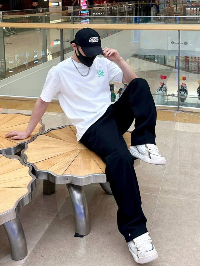 60 可隆春夏新款图案印花休闲宽松情侣款 短袖T恤，纯棉螺纹领口，宽松版型！版型超正！宽松舒适！情侣款百搭首选！ 颜色: 黑色 白色 尺码：S-3Xl