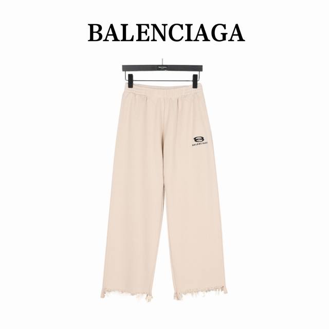 本地自取340（支持放店） balenciaga/巴黎世家 24Ss新款 大破坏小刺绣流苏短袖长裤休闲裤 开年新季度的主线系列短袖，大面积的水洗和破坏工艺，下摆