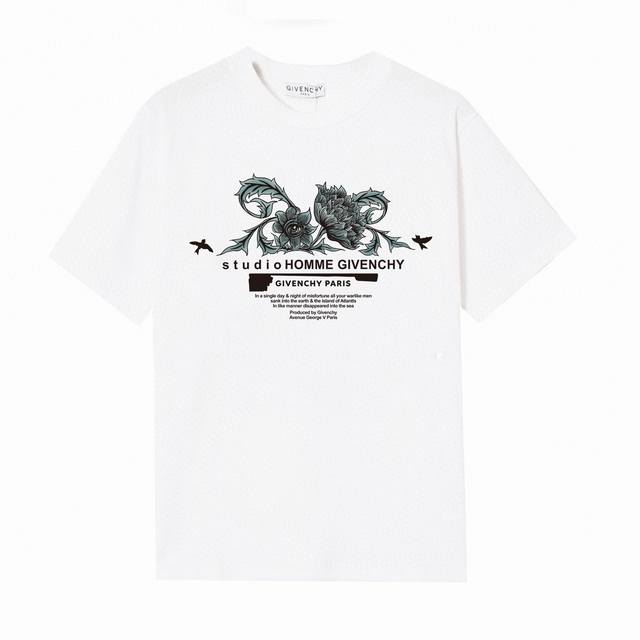 110 Givenchy/纪梵希花卉字母短袖T恤,简单的设计看起来特别大方！版型剪裁特别有讲究！上身很洋气显瘦内搭外穿都看高密针织圆领设计，平整简约！亲肤透爽！