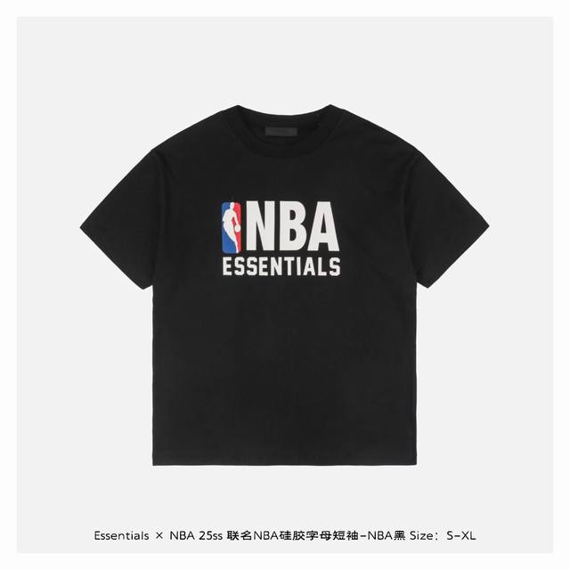 本地自取：210 essentials × Nba 25Ss 联名Nba硅胶字母短袖-Nba黑 全新联名以「无声的张力」重塑运动时装边界，复刻90年代球队经典廓
