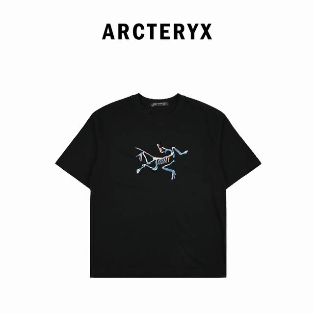 本地自取180 arcteryx始祖鸟24Ss个性彩标印花圆领短袖 260克纯棉双纱面料 男女同款 货号513120003 尺码 S M L Xl Xxl 颜色