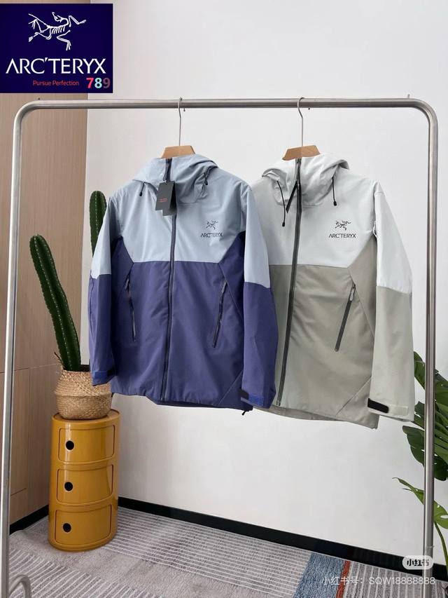 p240 【始祖鸟/Arc'teryx 2025新款防风透气立领外套软壳冲锋衣 滑雪服】 官网同步发售是鸟就得火 颜色：白色，蓝色 尺码：S—3Xl Gore-