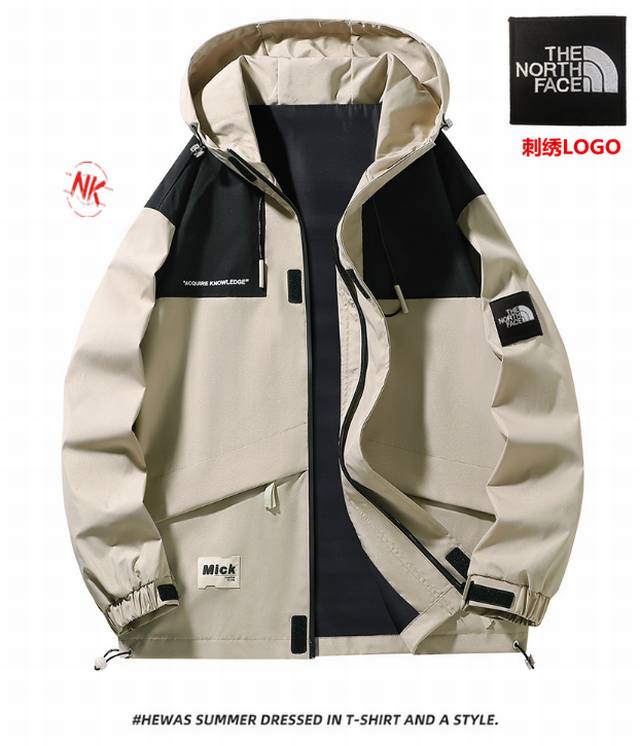 p210 加绒+20刺绣Logo 北面The North Face联名卡通神偷奶爸小黄人系列，海外秋季限定全新系列连帽冲锋衣防风连帽夹克外套。 : 拼接风经典