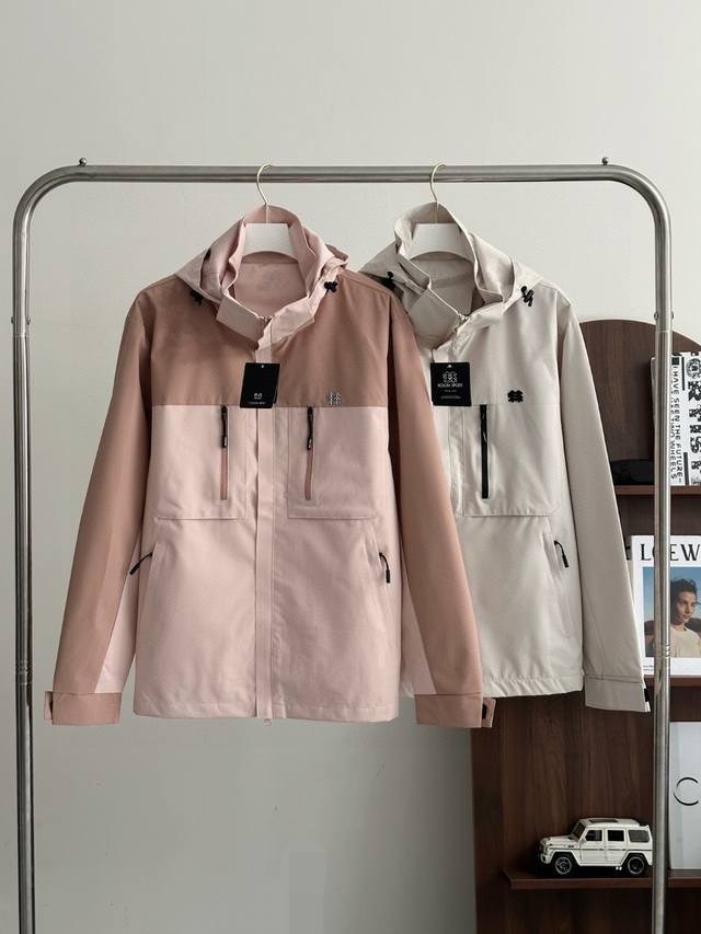 210 户外行动不能少！Kolon Sport可隆女士户外防风夹克外套！官网售价￥2860！品相完美！原厂大货出完剩余的一批，因为料子都是客供的出完这批比较难补
