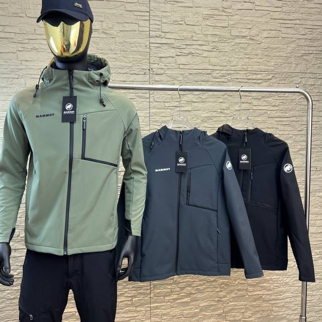 210 mammut/猛犸象25Ss春季新款户外软壳抓绒冲锋衣夹克外套！ 定织防水防风面料 拼接设计；面料以及人工的成本耗费是普通款的至少多倍！ 整衣立体剪裁