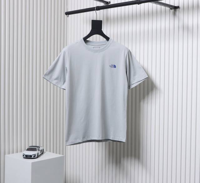 p180 The North Face/北面Tnf 情雪山森林印花短袖T恤 领标采用同步印刷领标区别通货缝纫领标面料采用260G50支双纱面料舒适有质感全身印花