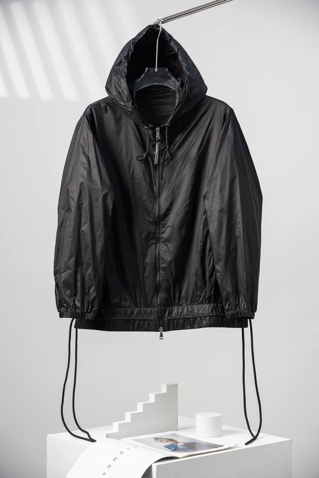 本地自取230 moncler盟可睐 后背Logo印花拉链连帽夹克外套