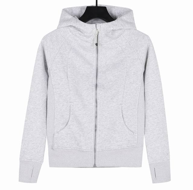 本地自取260 lululemon 露露乐檬 Scuba 修身款卫衣 产品配色：黑色 烟雾紫 粉末蓝 骨白 花灰 藕粉 设计理念： 这款经典连帽衫透气保暖，触感