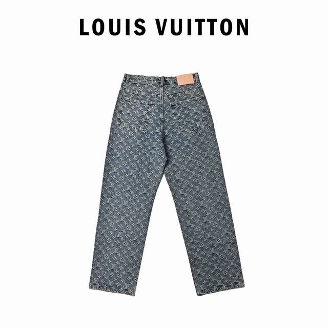 本地自取470 louis Vuitton 路易威登 25Ss 提花满印皮边饰带牛仔裤 第一时间原版购入开发面料采用定制纯棉靛蓝色老花提花丹宁面料，这种面料柔软