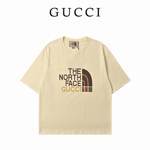 本地自取170 gucci & The North Face 联名款印花Logo短袖 第一时间4800上海专柜购入Zp，Gucci与北面推出的重磅联名款式，火热