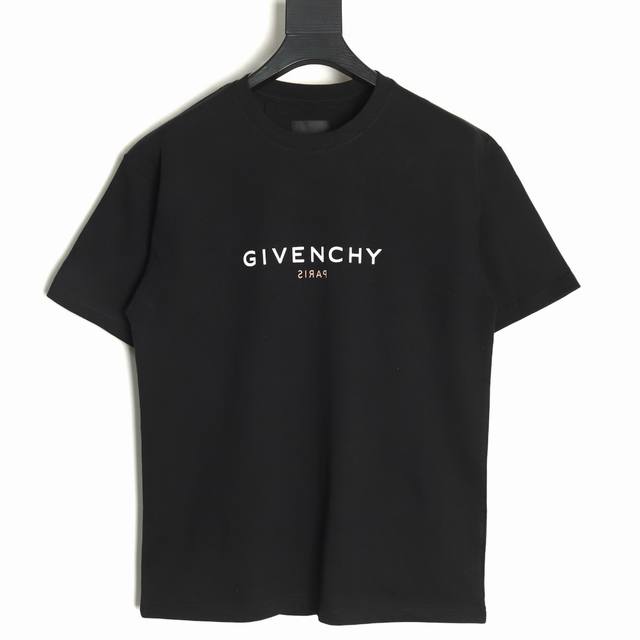 本地自取200 givenchy 纪梵希 24Ss 反转字母印花短袖T恤 大面积印花采用大康丽数码印花机直喷 成本极高 经过多次的调试打版图案色差还原度与原版接