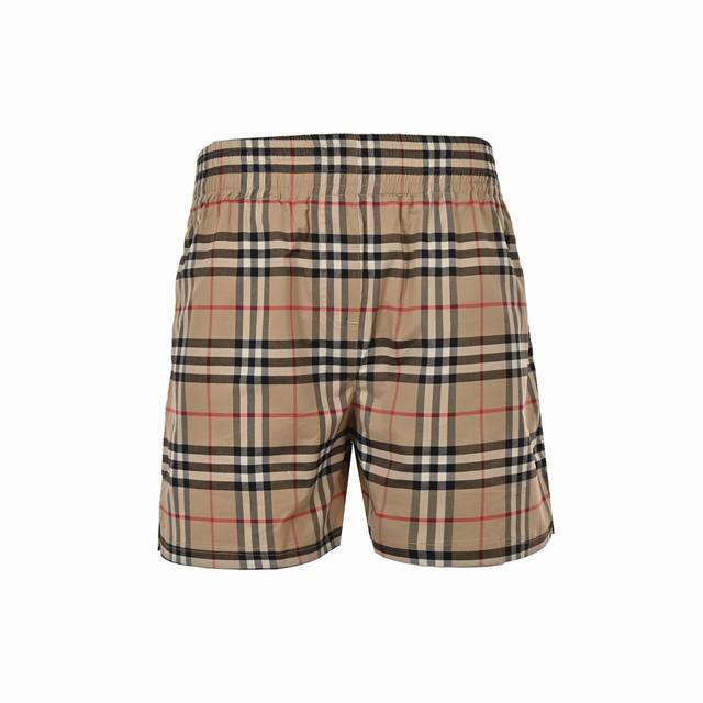 本地自取：230 burberry/巴宝莉 经典白边织带格纹短裤 面料采用客供优质棉97％棉+3氨纶组合面料，侧边拼条白边和黑边采用斜纹棉，材质100％棉，大货