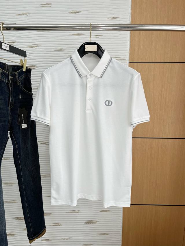 p230 C Dior-迪奥 商务休闲通勤款,渠道精品唯美主义的英式裁剪艺术尽显男士魅力风采. 25春夏 专属标识Polo衫短袖T恤 经典的翻领裁剪工艺从未停止