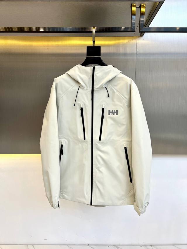 p490 helly Hansen 海丽汉森情侣拼接一体防泼水外套，Salt高端系列户外防风防水无缝压胶硬壳冲锋衣，专为户外运动人体工学设计，肩膀Logo设计别