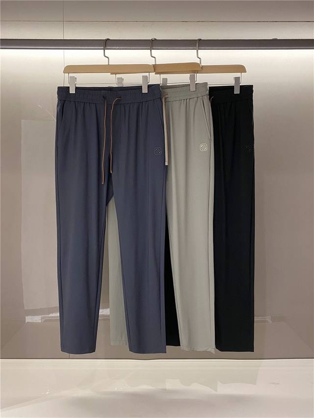p210 8656 Z家简洁字母系列，意大利典范系列精品，2025春夏装款男牛仔裤 完美炭黑发酵水洗，经典海岛长绒棉，纤维更长更柔顺，手感顺滑舒适透气，夏季穿着