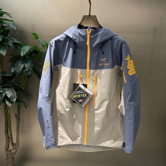 p490 Arc-蛇年限定款冲锋衣 码数：Xs-2Xl