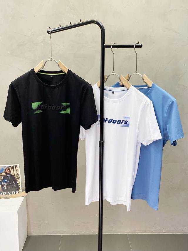 p160。Dior迪奥独家专供新款原单男士休闲春夏短袖 高端定制 高端版本 时尚百搭爆款进口面料 手感超柔软细腻 穿着亲肤舒适 高端精品 代工厂精细做工 上身非