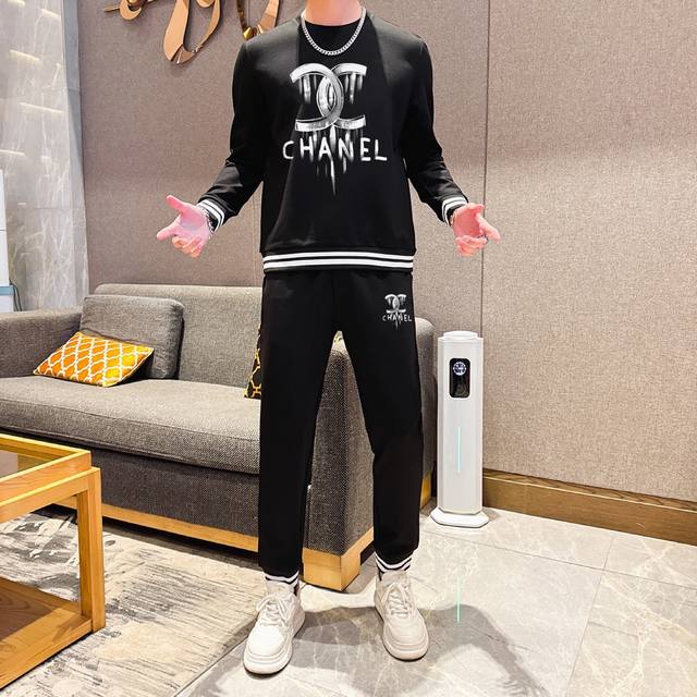 直批310 【Chanel香奈儿】爆款套装来袭 专注官网原版 2025全新爆款卫衣套装 原单狠货倾注顶级设计师的精心之作 就为一个贴合、完美的上身效果 全天然优