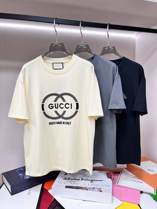 主推P160 Gucci 2025春季独家专供新款古驰潮男时尚休闲短袖T恤，春季新款休闲圆领半袖T恤！高端欧版原单潮流时尚精品！透气舒适度高，细节无可挑剔，品牌