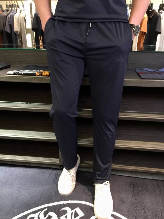 p460/套 裤子细节图Lp家胖哥哥福音2580夏季新款发售。经典简约款套装，私密渠道流出，外贸公司订单，国内一线代工厂出品，奢华经典设计，都市生活，品质一流！