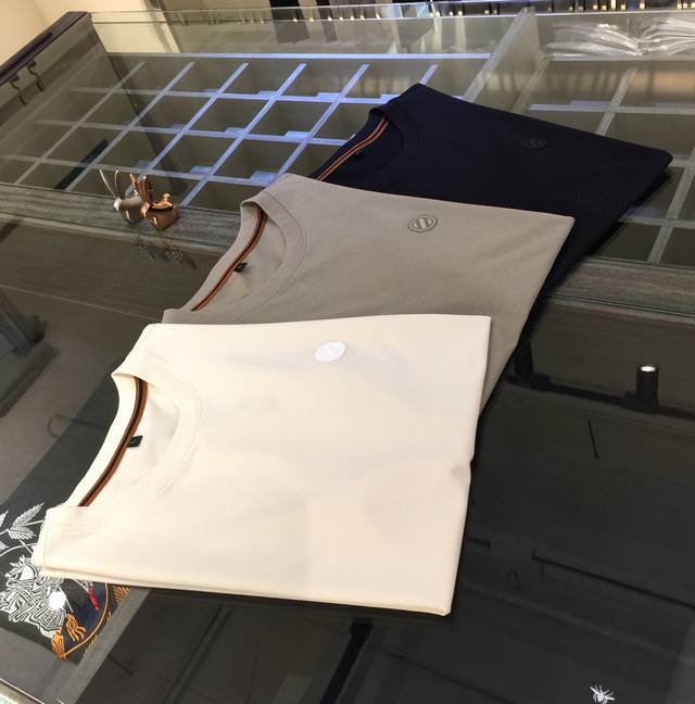 p260Ze家胖哥哥福音2580夏季新品 经典时尚百搭圆领半袖衫 订织丝光棉麻混纺面料 面料柔软细腻 精细螺纹拼接！男人的衣柜都少不了基础打底衫 随时随地都可以
