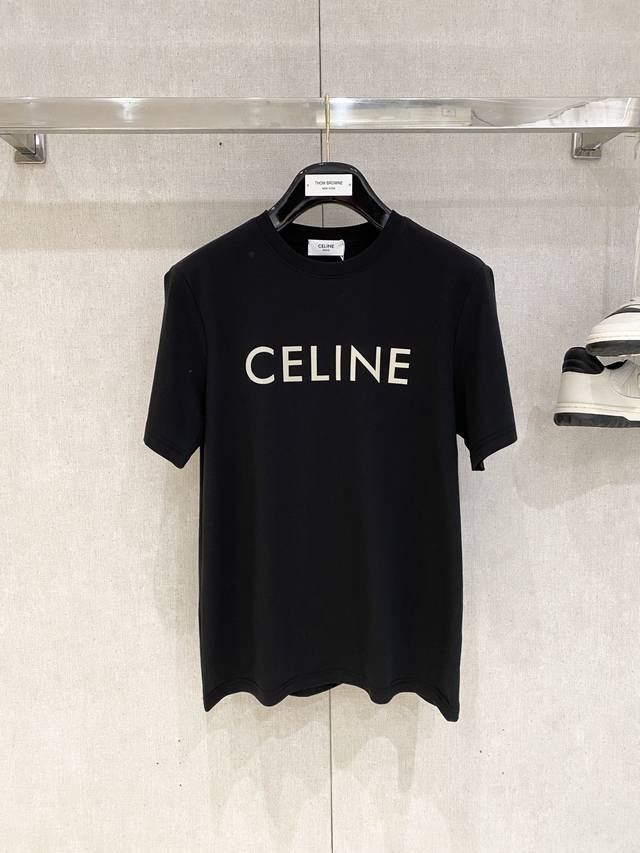 Celine 赛琳、2025最新款短袖T恤，帅气时尚，胸前顶级印胶字母Logo，简约百搭款。面料棉 不仅挺括，保持潮流的廓形，又穿着舒适，纱织更细腻，码数M-3