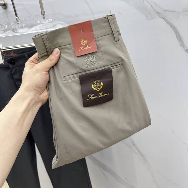 p280 Lp 2560春夏新品休闲裤西裤，官网同步发售，裤身工艺设计，进口客供辅料，代工厂出品免检！每个细节做到极致，原版五金配件，潮范十足、上身有型帅气，潮
