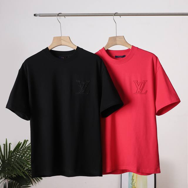 p250【顶级版本】【最高品质】 路易威登 Louis Vuitton 1V 25Ss早春新款立体刺绣 重影Lv标识短袖 轻奢主义 男女日常通勤穿搭必备单品 正