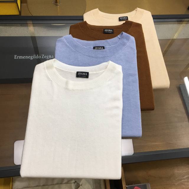 专柜新品P230《杰尼亚》S-Xl(报身高体重) 2025春夏新品短袖针织衫，官网同步发售，意大利进口混纺羊毛，轻薄柔软，全件采用14针织法，选用男装特别色料，