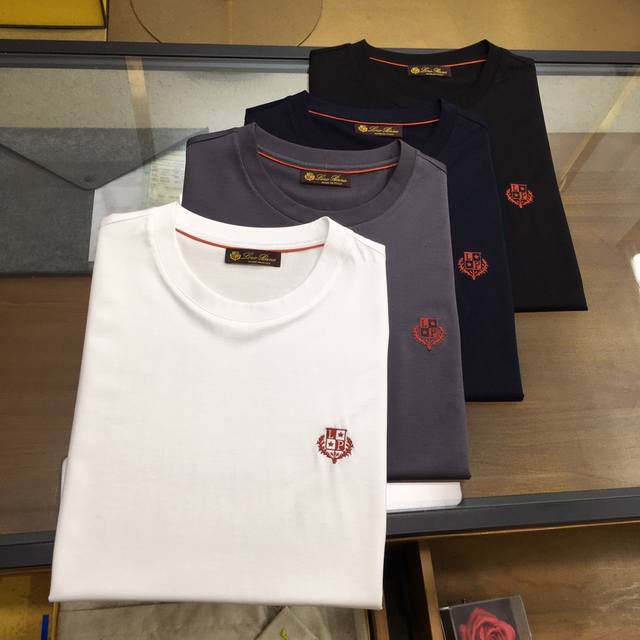 高端品质P240 《Lp》码数48-56 2025春夏新款，休闲商务桑蚕丝圆领短袖系列，采用桑蚕丝与天丝双优平纹面料，产品具有亲肤丝滑质地，穿着舒适，平纹织法使
