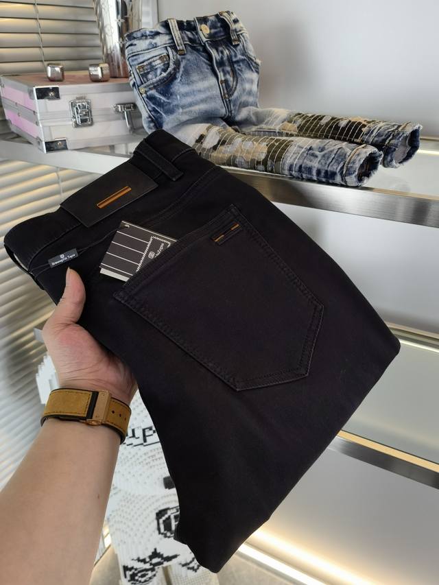 p250 -杰尼亚/Zeg*A. 2025Ss蛇年春夏贺岁款宽松直筒牛仔裤。原单1:1制作，日常必备的完美之选，简单大气亦时尚有型，高端莱赛尔汉麻面料 ，重工洗