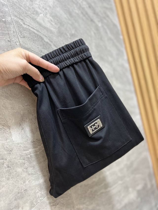 p220Dg 2025春夏新品 三标齐全 休闲裤 好货不用过多介绍 看细节 专柜码数：M-3Xl 175/140上身L