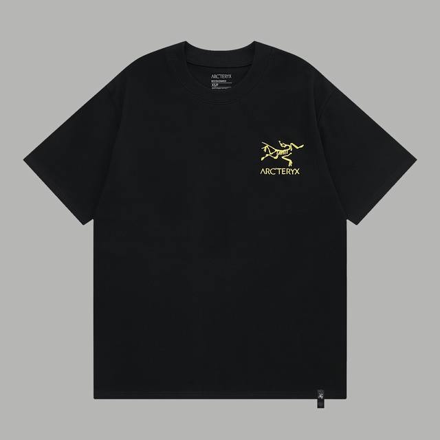 120（顶级版本 区别通货） 款式：始祖鸟Arcteryx基础款短袖 颜色：图片色 尺码：Xs-L 面料：300克双织纯棉 辅料：全套定制辅料 无性别区分 男女