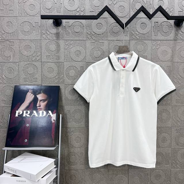 140 prada 普拉达 拼领 三角标字母 Polo衫 升级，灵感源自八十年代复古 原版面料 官方同款 定制 同缸染面料 手感非常舒服 春夏最新砖柜同步 时尚