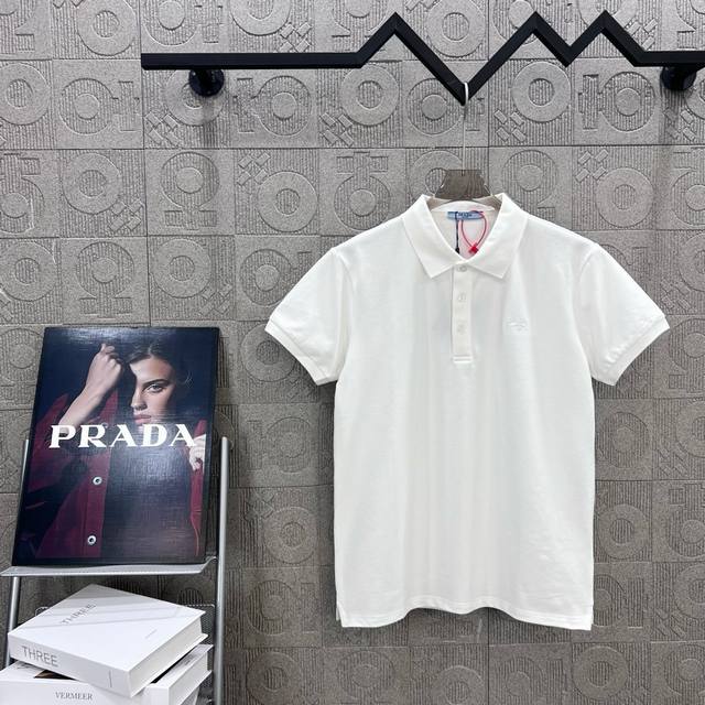 140 prada 普拉达 字母刺绣 Polo衫 升级，灵感源自八十年代复古 原版面料 官方同款 定制 同缸染面料 手感非常舒服 春夏最新砖柜同步 时尚又个性