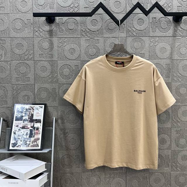 120 balmain 巴尔曼 简约小字母印花 大Logo标识精致升级，灵感源自八十年代复古 原版面料 官方同款 短袖T恤 定制260克同缸染面料 手感非常舒服