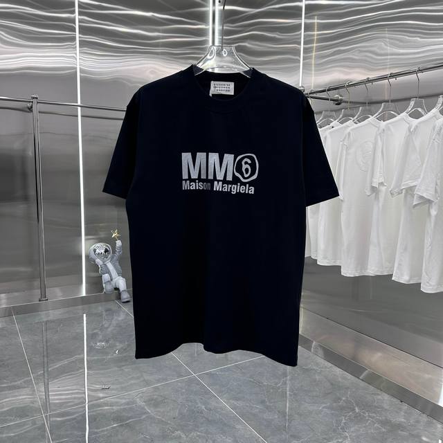 p120 mm6马吉拉 2025春夏新新款 个性刻字模 260克定制面料 男女同款宽松版 S M L Xl Xxl 五个码 黑色 白色 军绿色