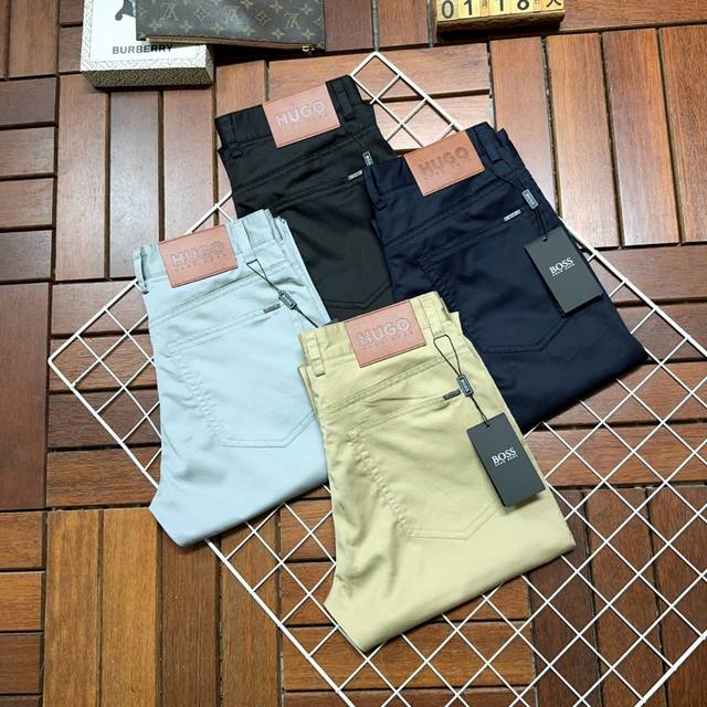 p260 Boss 爆款来袭 春夏新款新品 专柜有售 实体店极品休闲裤西裤专柜原版1:1好货，适合各个年龄段。市场最高版本的欧洲进口面料。舒适柔软亲肤，上身效果