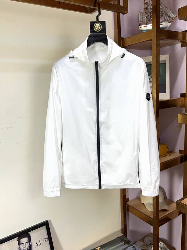 p430 Zegna 杰尼亚 新款时尚高端男款，经典爆款夹克推荐！男士外套，时尚休闲外套夹克 ，高织超细腻的高科技爽滑复合布材质，面料的质感很高档细腻，档次感强