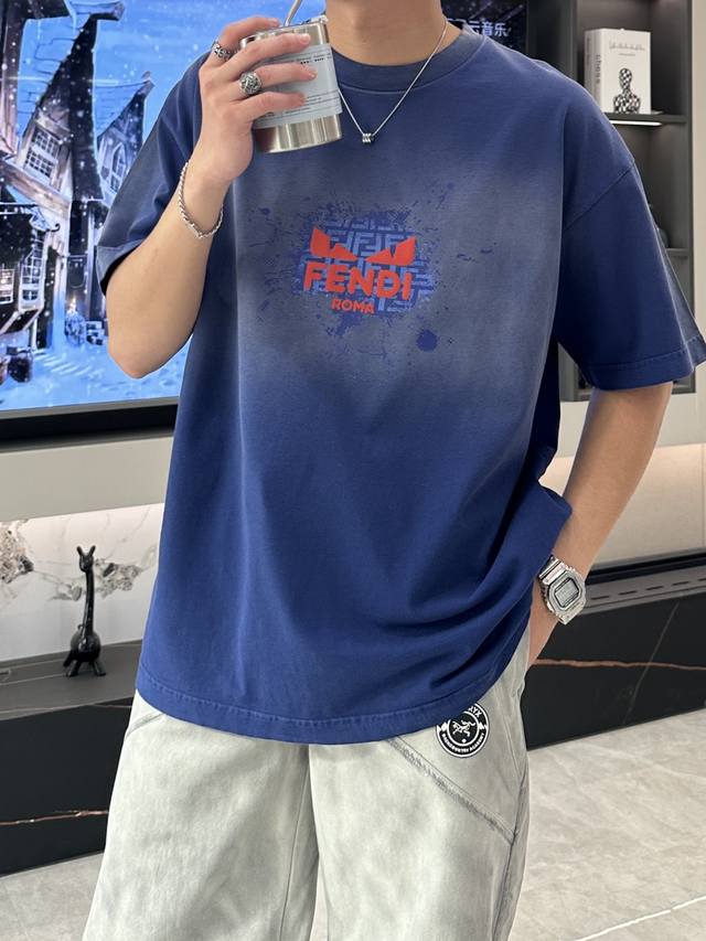 p270 fd 2025春夏新品，优选特定原版开发双股精棉平纹面料，上身挺阔舒适度佳，外穿内搭随意搭配，男女同款夏日必备 尺码M-Xxl