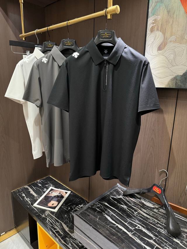 p230 Des25S春夏男士Polo 胸前标志性Logo徽标 整体非常的轻商务休闲！！客供丝光棉，上身轻盈舒适顺滑 到手绝对让你觉得物有所值的一件单品！！！码