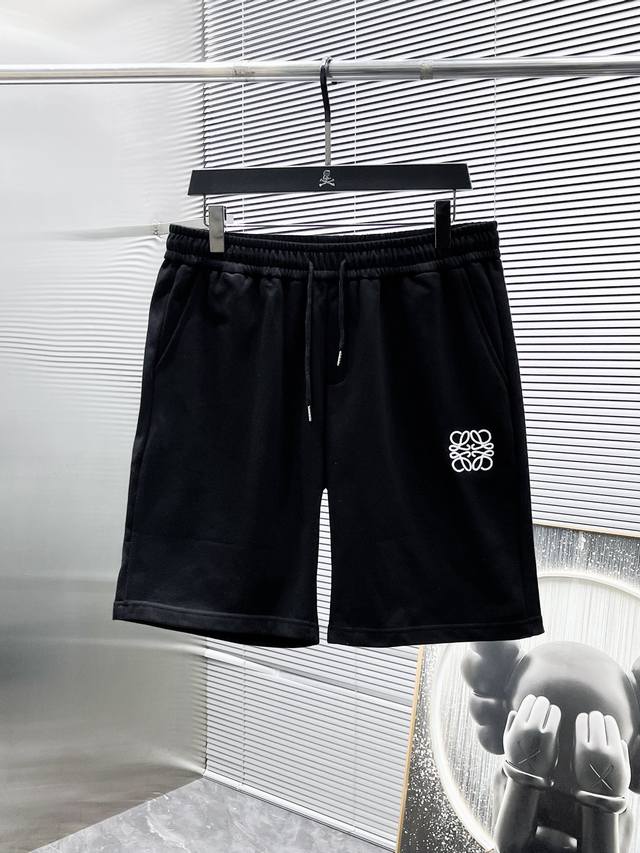 p200 罗意威 Loewe 2025夏季新款 短裤 休闲裤，高端版本！专柜定制面料 透气舒适度高，细节无可挑剔，品牌元素设计理念，体现高品质。手感细腻柔软！呈