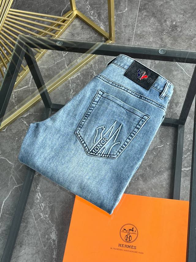 p210 蒙口 阔腿裤 新款来袭2630新春爆款新品 专柜有售 实体店极品牛仔裤专柜原版1:1好货，适合各个年龄段。市场最高版本的欧洲进口面料。舒适柔软亲肤，上