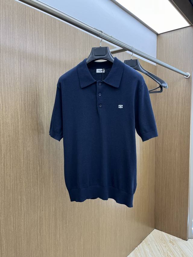 P290 Celine/赛琳2025新款凯旋门刺绣Logo羊毛针织Polo衫男女同款 本款Triomphe刺绣，经典版型，衬衫领短袖，Gz 袖口点缀罗纹饰边，3