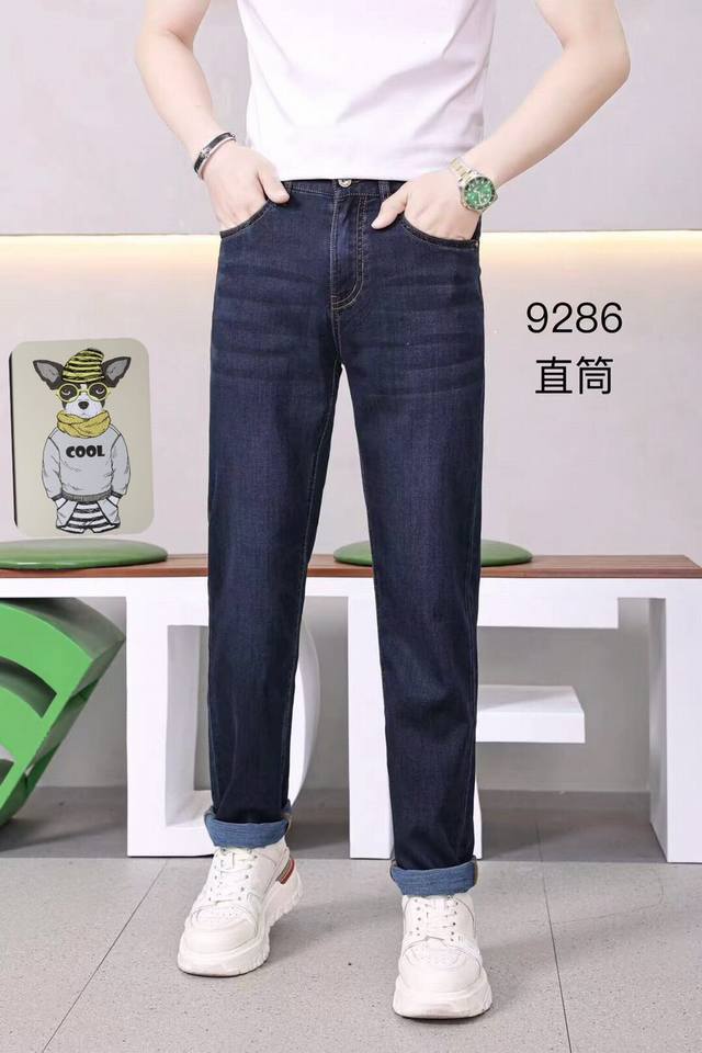 p240 【华伦天奴】高品质 2025官网高端新品原单少数帅爆牛仔裤，百分百原单 百搭神器！今年最新流行的风格设计款式，采用进口土耳其的棉花制作成的单宁布，上身