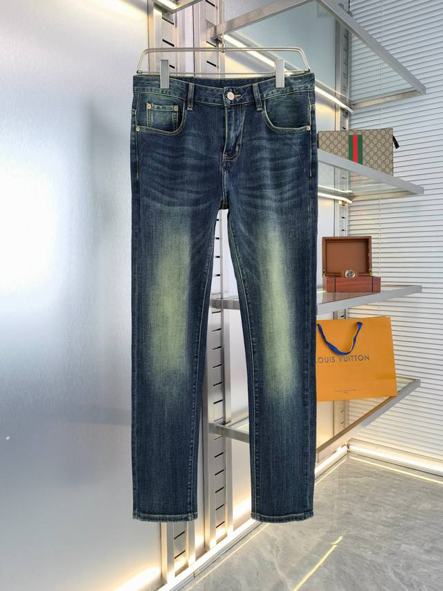 p170 Dg 杜嘉班纳 2025Ss春夏时尚新品 高端奢华定制修身小直筒牛仔裤，客供水洗弹力面料 精仿棉纱混纺 面料舒适柔软 经典小五金配饰 品质卓然 极度奢