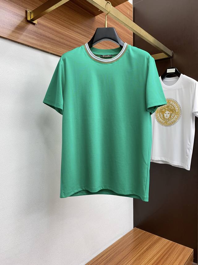 p220 Loro Pina 诺U翩雅 2025Ss夏季新款短袖T恤，专柜同步有售，原单狠货，简约风的设计领口罗纹点缀设计 很吸引眼球 没有标志Logo 以版型